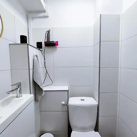 Apartment Krakowska Awangarda - Close To The Old Town *